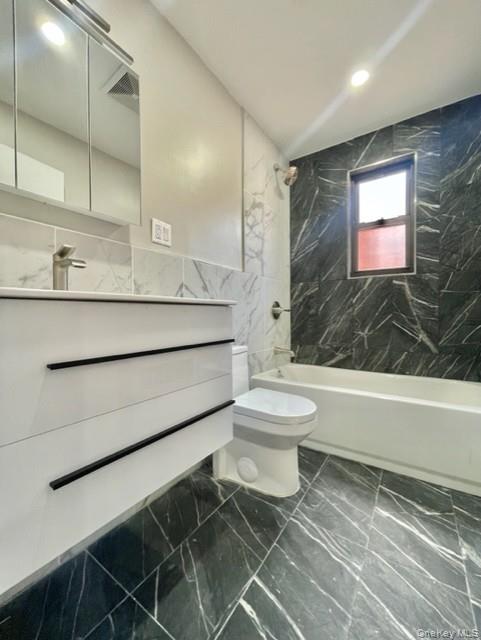 1429 E 100 ST