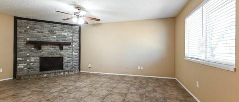 1522 SUNSET LN