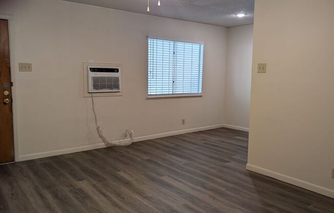 1 bed, 1 bath, 700 sqft, $750, Unit 1910