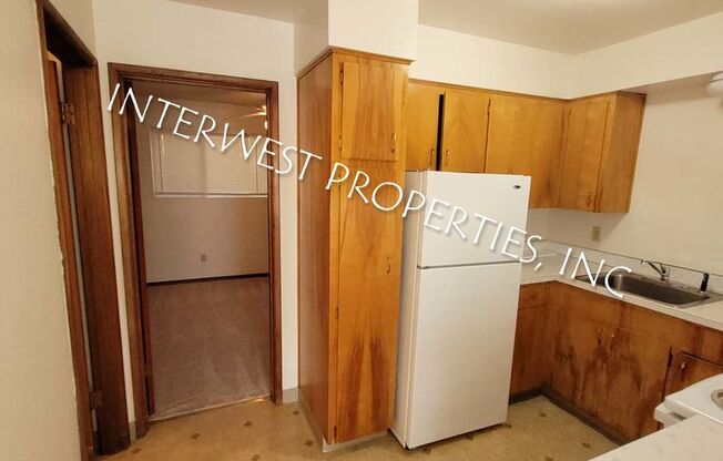 1 bed, 1 bath, 561 sqft, $1,250, Unit 004