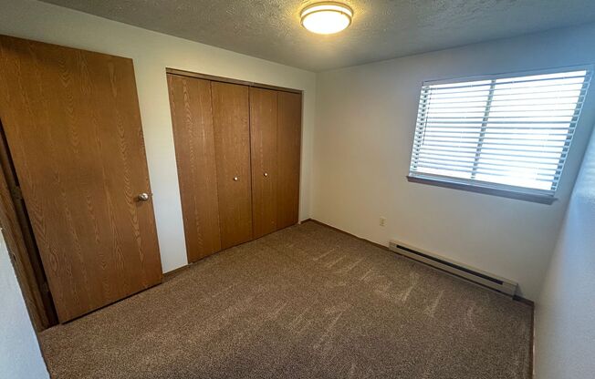 2 beds, 1 bath, $1,000