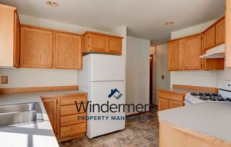 3 beds, 2 baths, $2,200