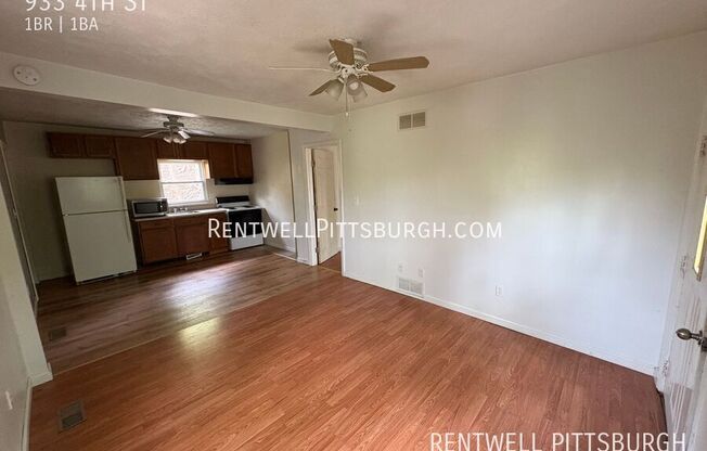933 4 ST