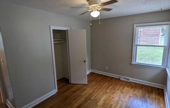 3 beds, 1 bath, $1,400