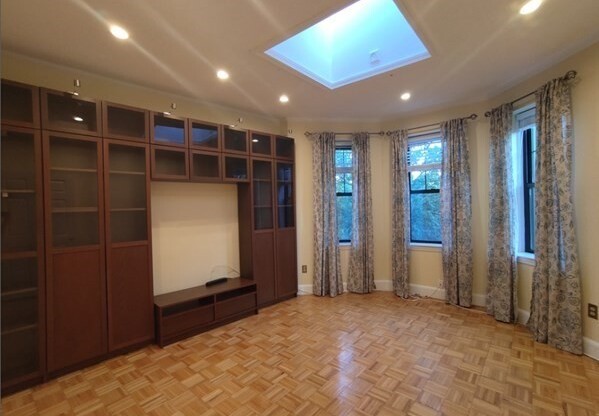 1415 Commonwealth Ave #304