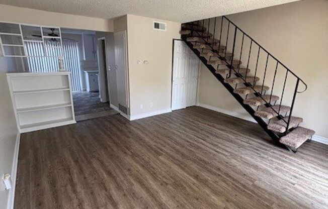 Silverwood Apartments (587)