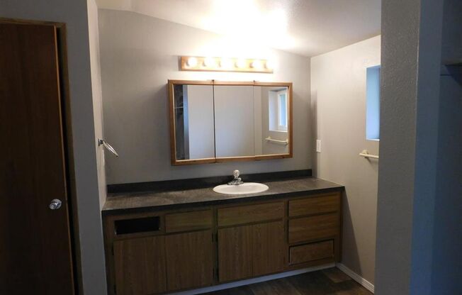 2 beds, 1 bath, 1,300 sqft, $1,950, Unit 106#A