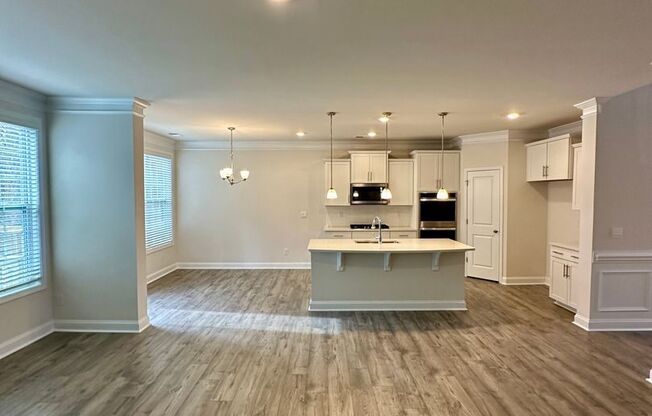 Beautiful 4BR/3BA Home in Falls Cove @ Lake Norman
