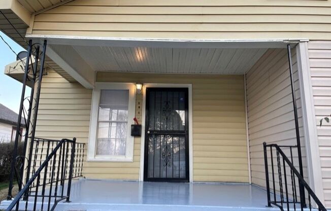 3 beds, 1 bath, $1,100