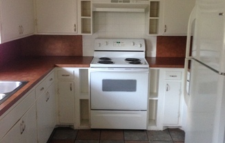 3 beds, 2 baths, $1,150