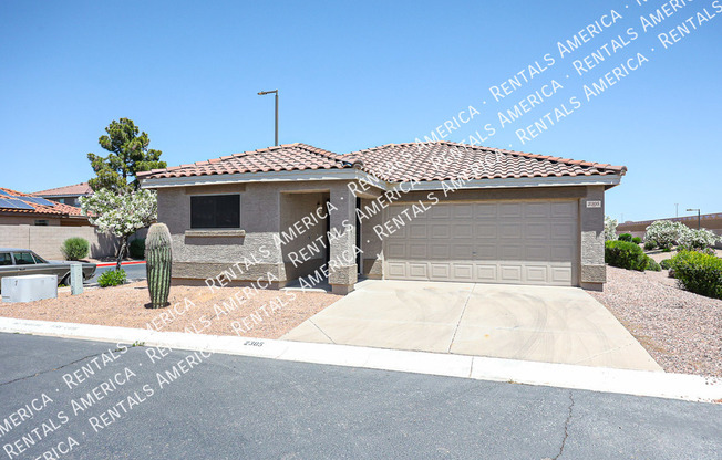 2305 E SPRUCE DR