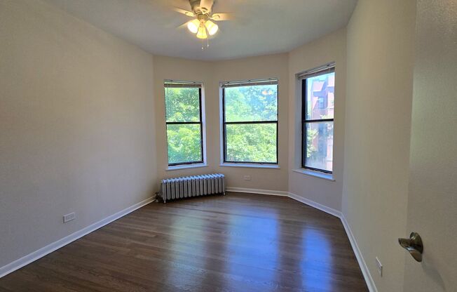1 bed, 1 bath, 700 sqft, $1,575, Unit 7722-1A