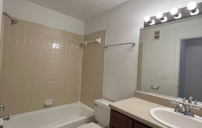 1 BEDROOM 1 BATHROOM AVAILABLE FOR RENT (METROWEST) 32835