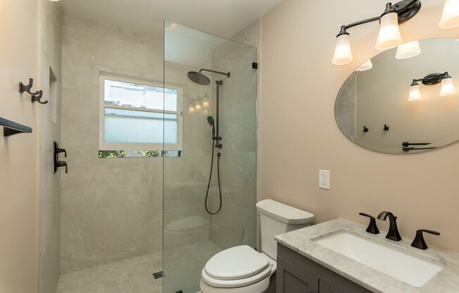 4544-4546 Kensington Dr