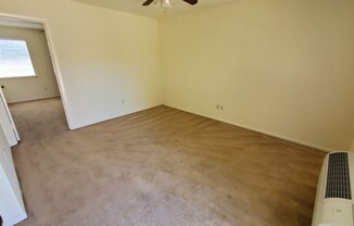 1 bed, 1 bath, 585 sqft, $595, Unit 19