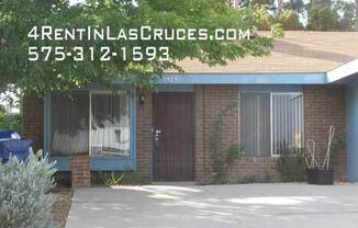Cute 2/1 with Yard, close to Parks