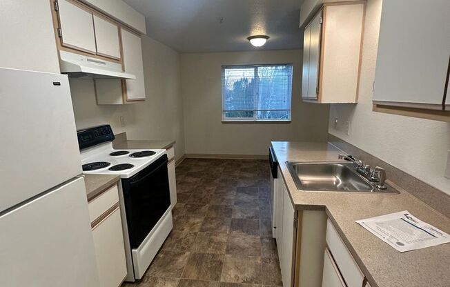 2 BEDROOM 2 BATH 8-PLEX APARTMENTS LOCATED IN KEIZER