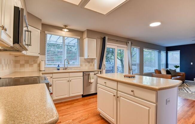 4 beds, 3 baths, $2,895