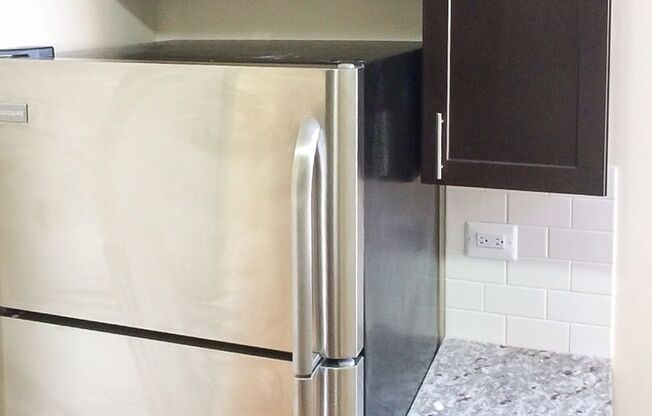 2 beds, 1 bath, 835 sqft, $2,750, Unit 617-A3