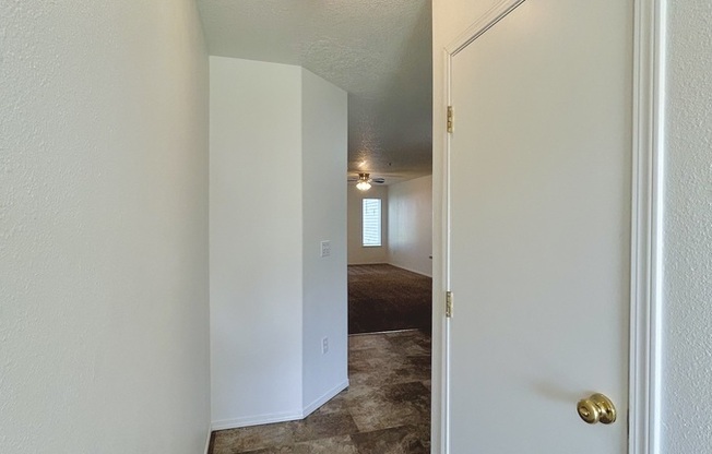 9615 SE CTR CT