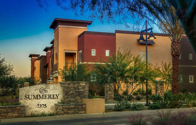 Lease In Summerly Style Today