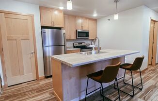 2 beds, 2 baths, $1,425, Unit #210