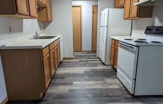 1 bed, 1 bath, 680 sqft, $875, Unit 10