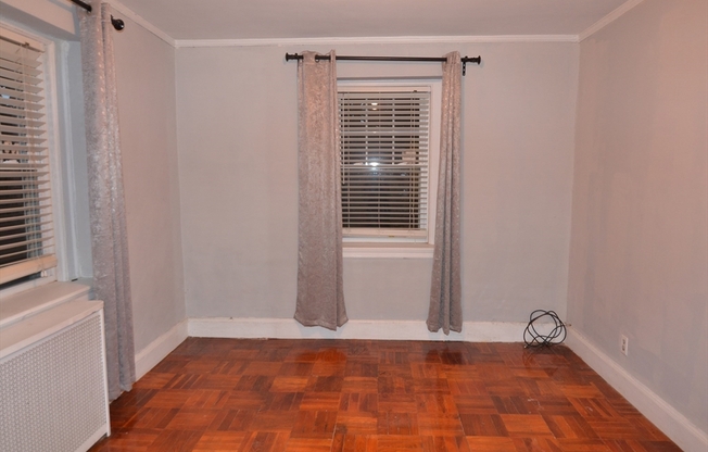 195 THOMAS BURGIN PKWY