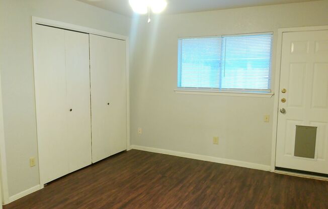 2 beds, 1 bath, $1,175