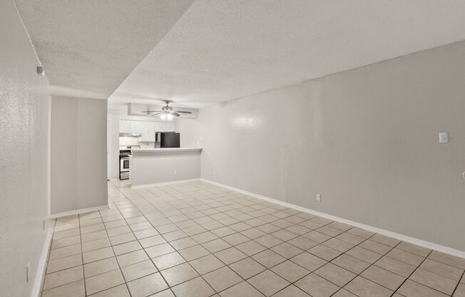 1 bed, 1 bath, 653 sqft, $699