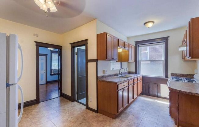 1 bed, 1 bath, 700 sqft, $815, Unit 2W