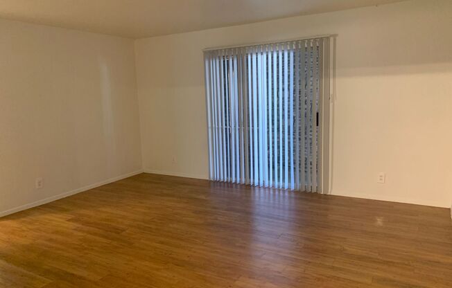1 bed, 1 bath, 682 sqft, $1,295, Unit 114
