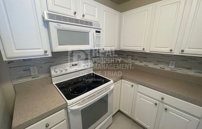 2 beds, 2 baths, $1,295