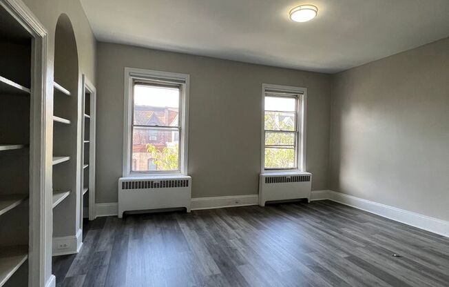 2 beds, 1 bath, 950 sqft, $1,650, Unit 3