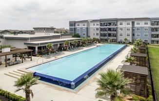 swimming pool at Berkshire Creekside apartments