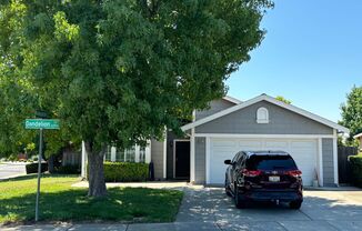 4 beds, 2 baths, $3,050