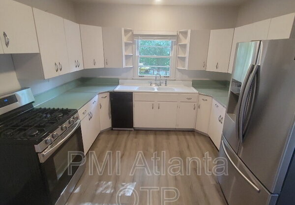 1952 WELLBOURNE DR NE