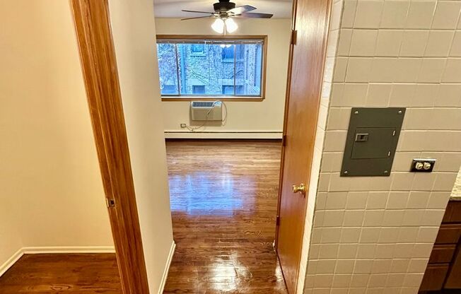 Studio, 1 bath, 450 sqft, $1,645, Unit 531-306