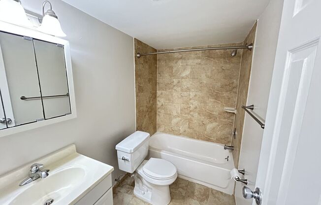 1 bed, 1 bath, 750 sqft, $1,389, Unit H022