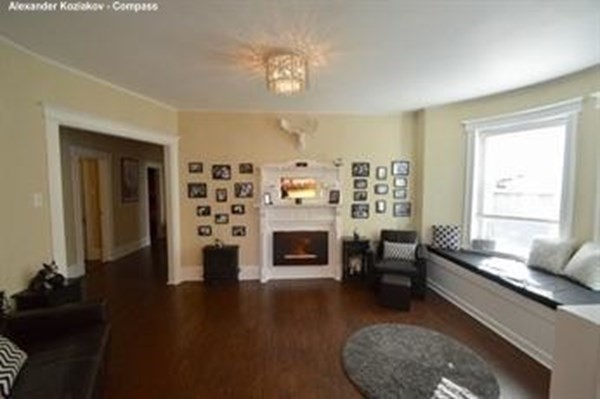 21 ROYAL ST