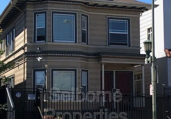 939 INTERNATIONAL BLVD