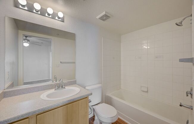 2 beds, 2 baths, $1,299, Unit # 3092