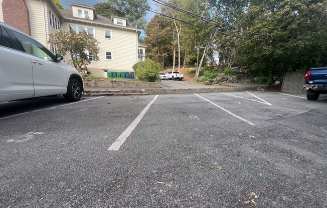 2 beds, 1.5 baths, 924 sqft, $2,880, Unit 12