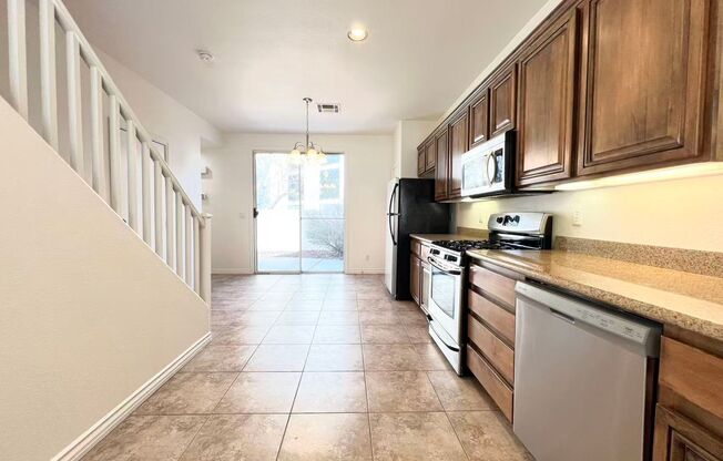 Cul-de-sac, Gated, Communnity pool & spa!