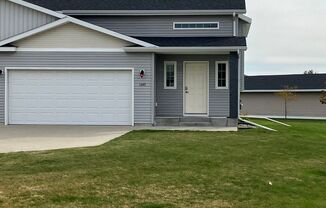 3 beds, 2 baths, $1,895