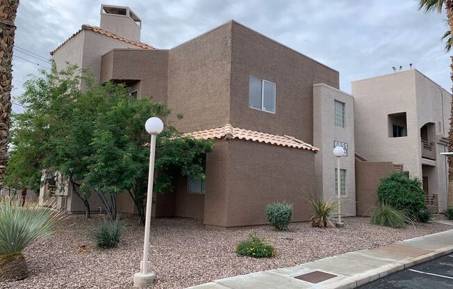 2 Bed / 2 Bath Condo for Rent