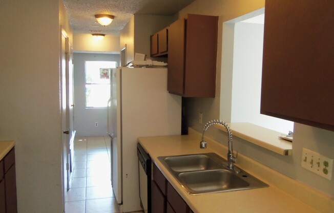 6014 B Conti in SE Austin!!