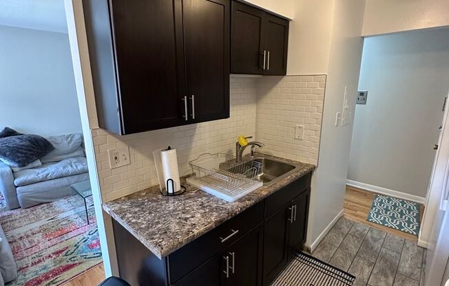 1 bed, 1 bath, $2,025, Unit 555