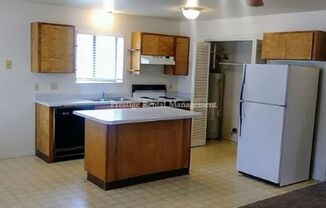 2 beds, 1 bath, $900, Unit 2