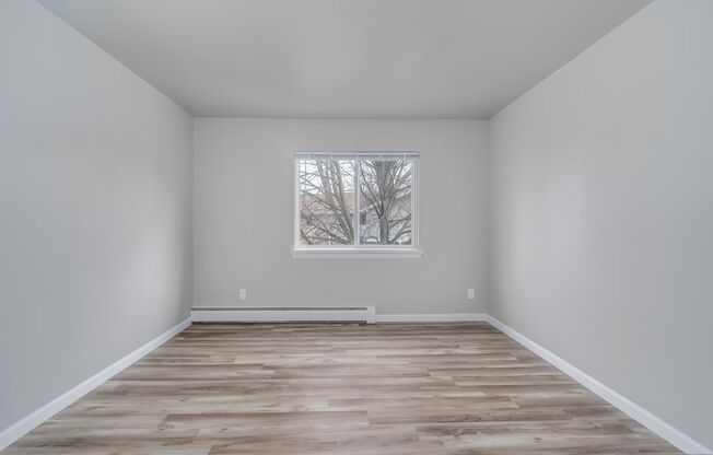 2 beds, 1 bath, 825 sqft, $1,149, Unit 1750 - 16